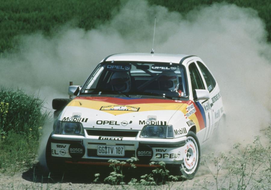  Opel Kadett E 1984 года  (фото 3 из 22)